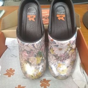 DANSKO nursing shoes. In box.